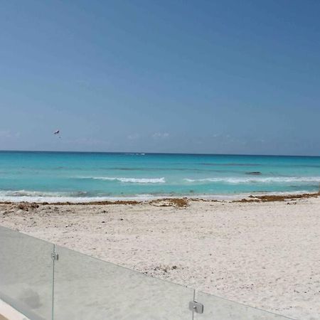 Beach Front Renewed Apartment 칸쿤 외부 사진