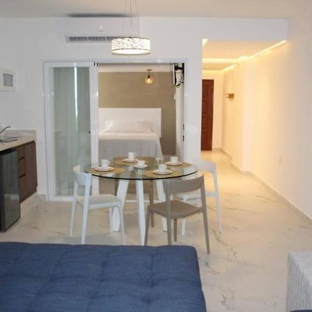 Beach Front Renewed Apartment 칸쿤 외부 사진