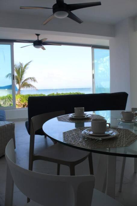 Beach Front Renewed Apartment 칸쿤 외부 사진