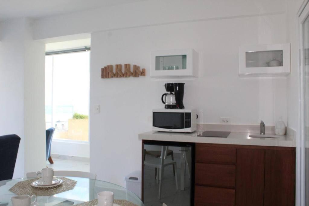 Beach Front Renewed Apartment 칸쿤 외부 사진